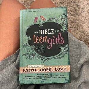 NIV Bible for Teen Girls